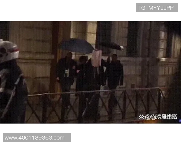 足球明星出行全程保镖护航视频揭秘安全背后的故事与挑战 足球明星出行全程保镖护航视频揭秘安全背后的故事与挑战