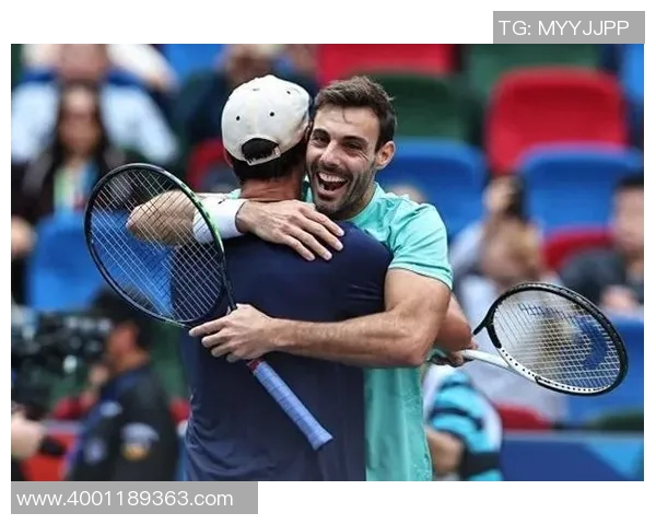 上海羽毛球队在大师赛中的团队协作表现分析与启示